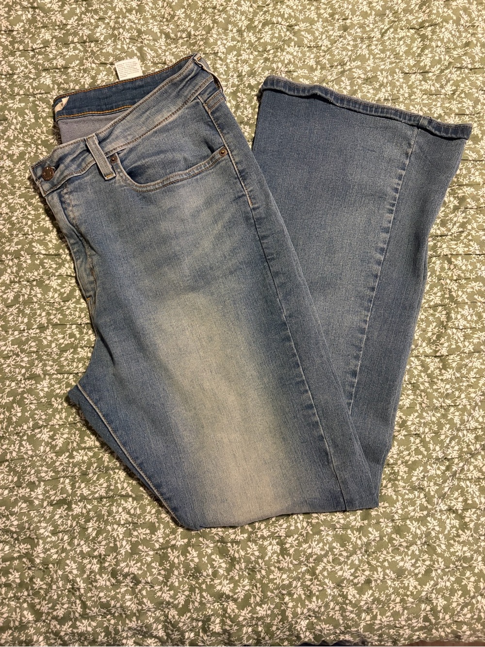 Levi's 726 Flare Jeans